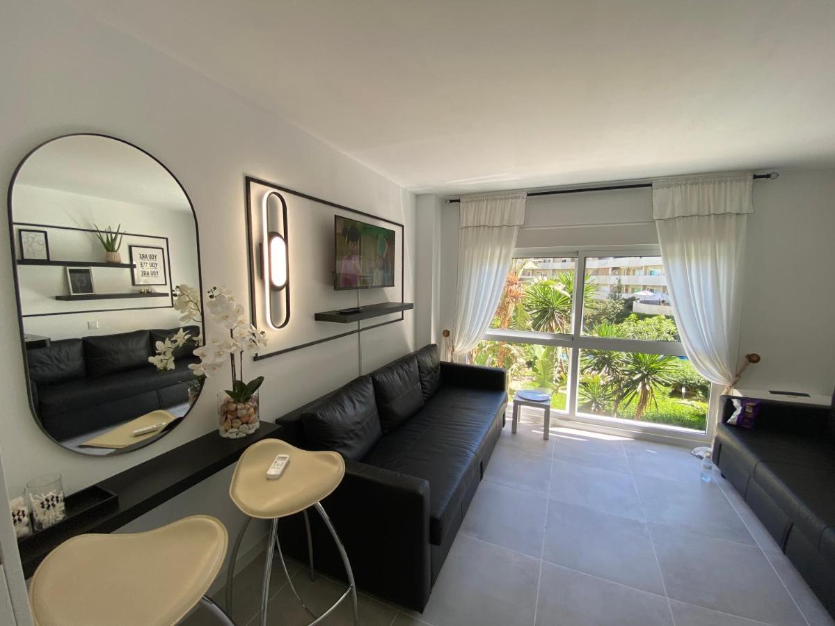 Modern Sea View Studio In Benal Beach Benalmádena Kültér fotó
