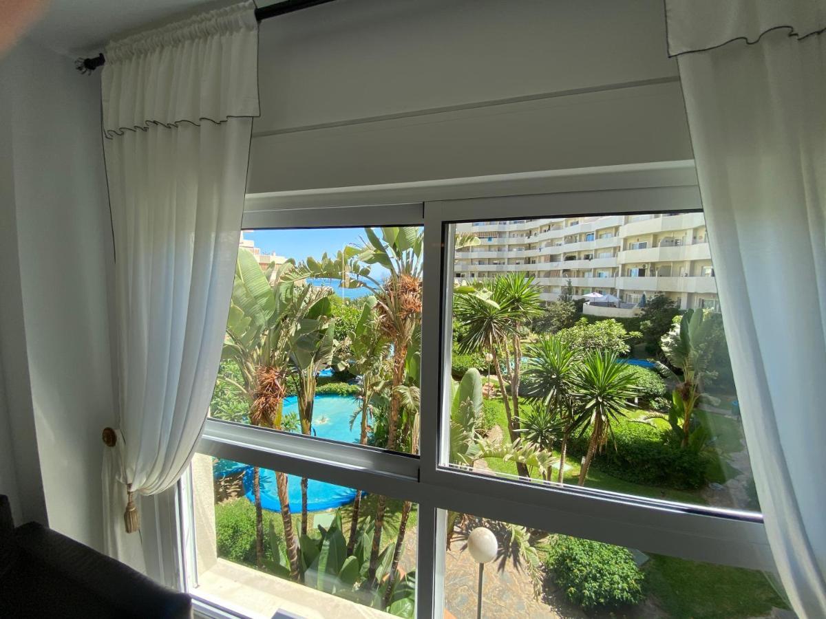 Modern Sea View Studio In Benal Beach Benalmádena Kültér fotó